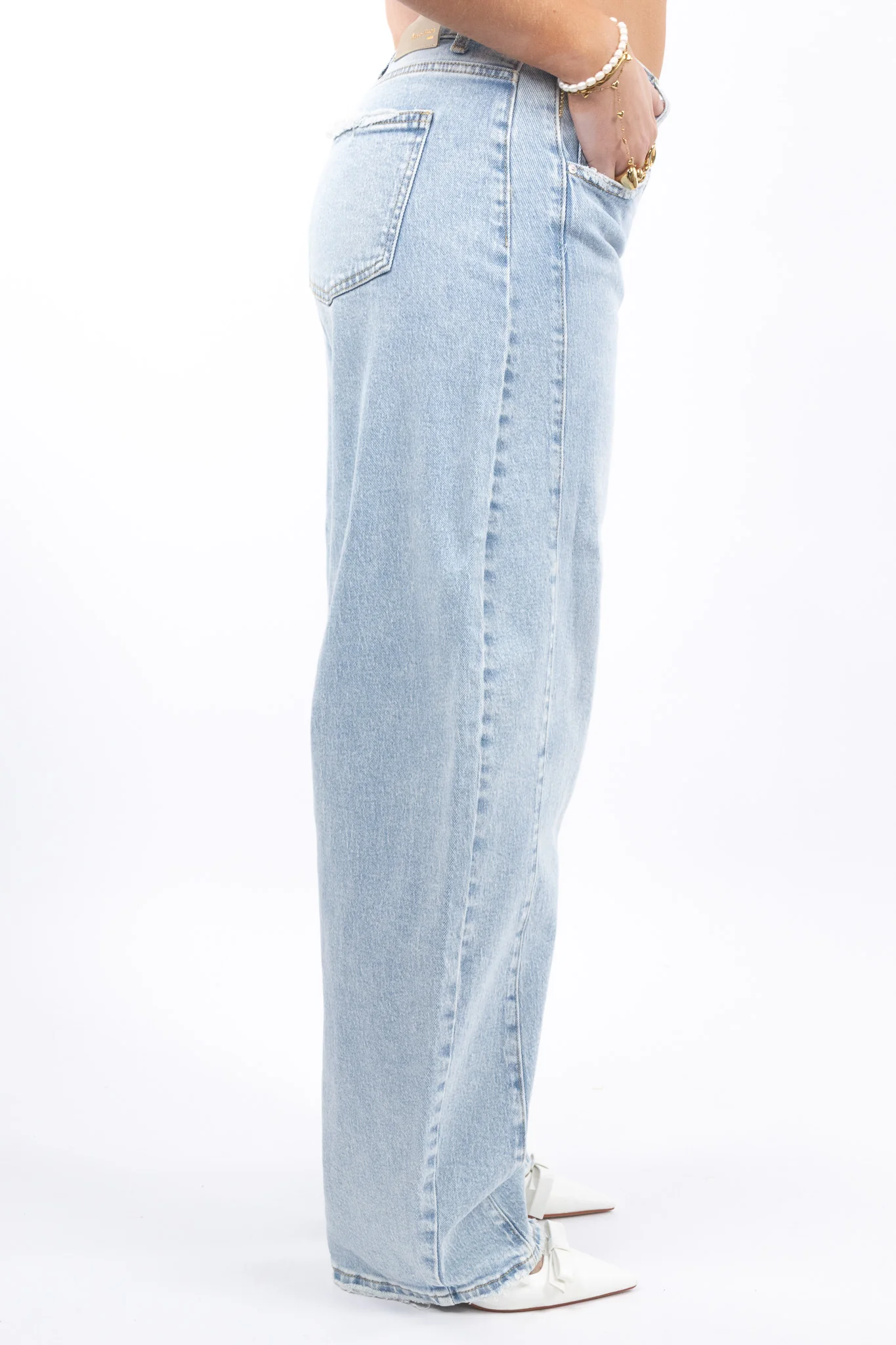 Balloon Fit Jeans - Image 8