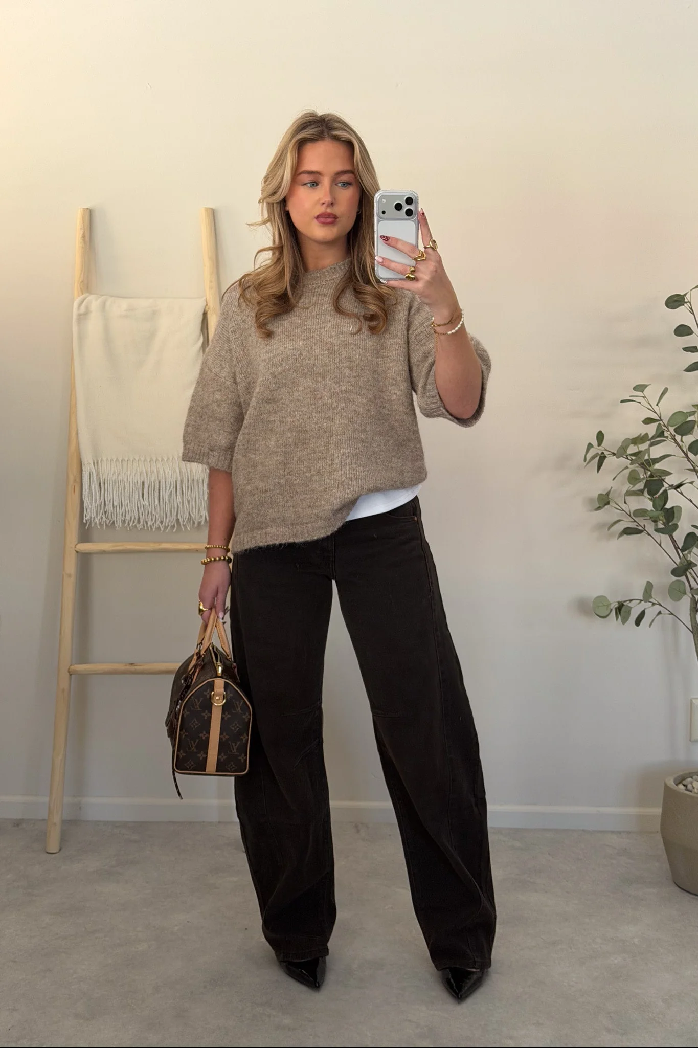 Casual Studio Knit - Image 19