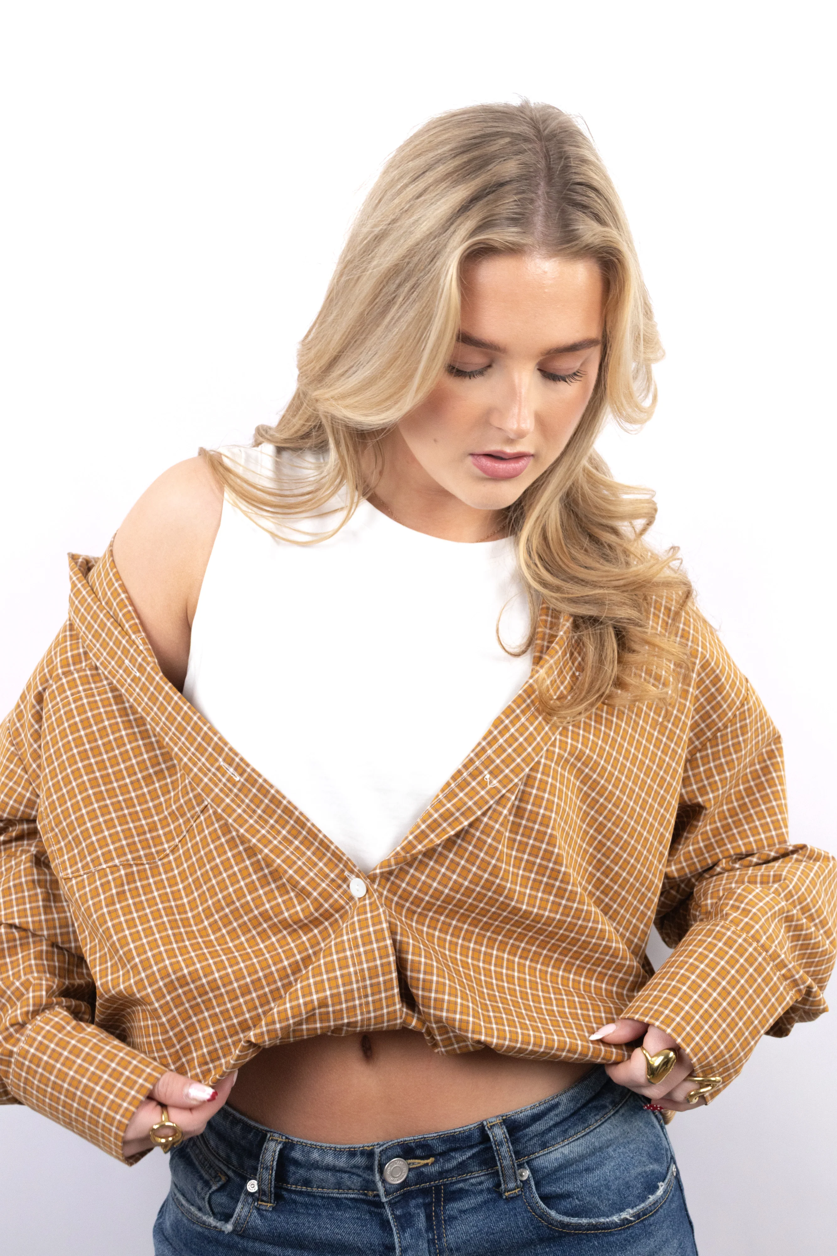 Cropped Checkered Shirt - Image 6