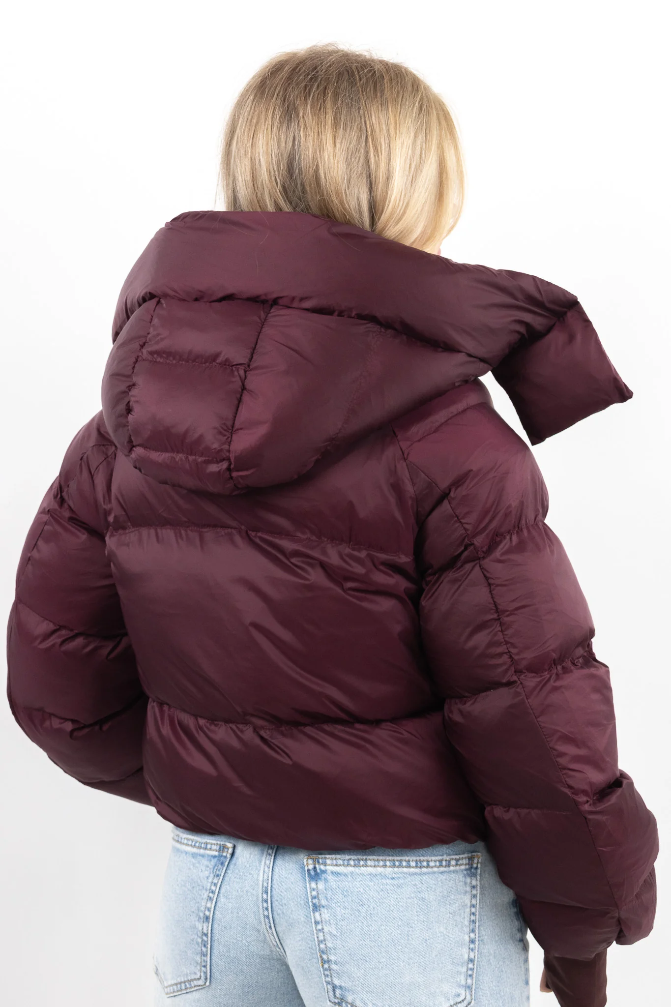 Cropped Puffer Jacket - Image 4