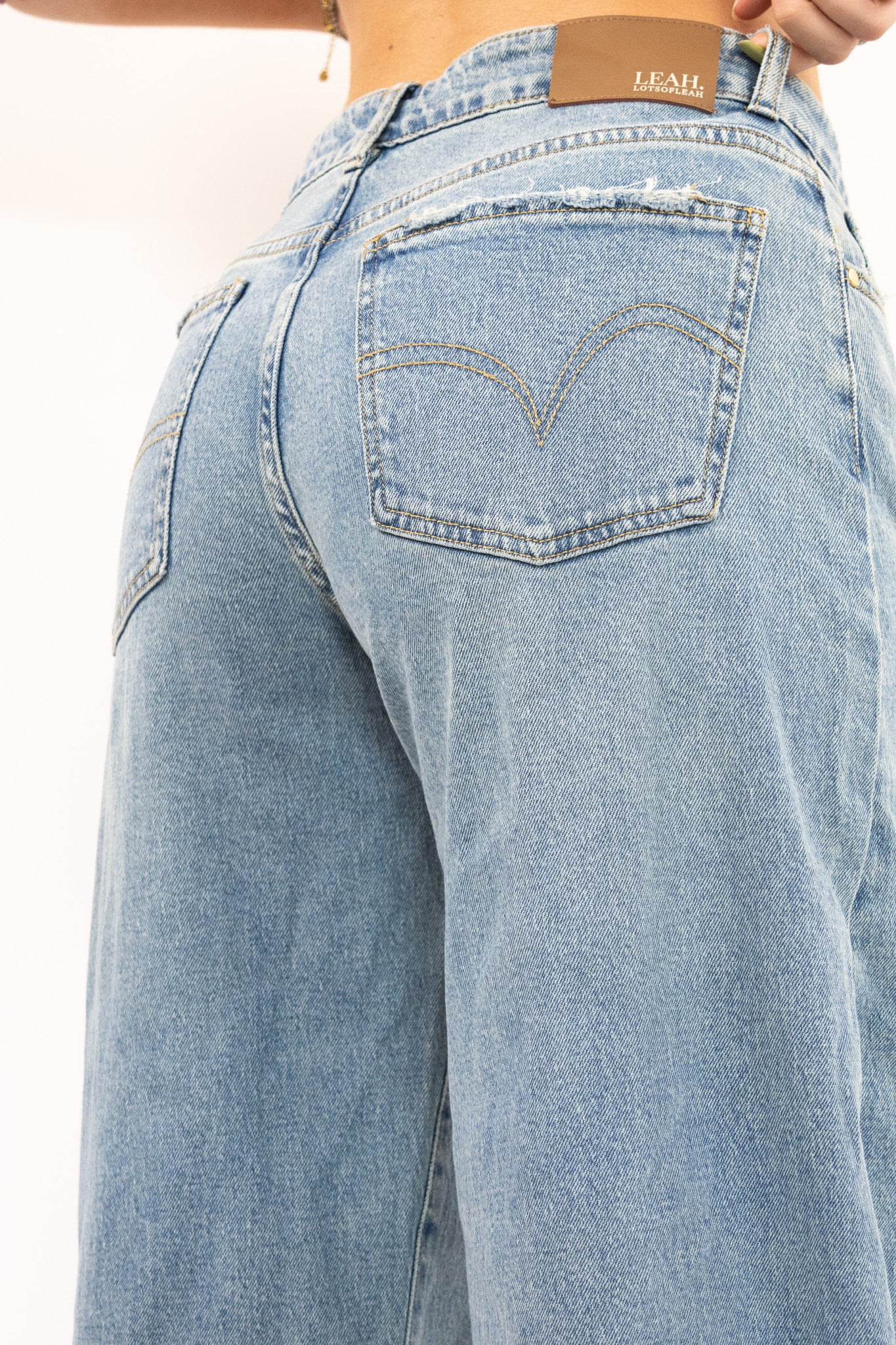 Gaia balloon jeans - Image 40