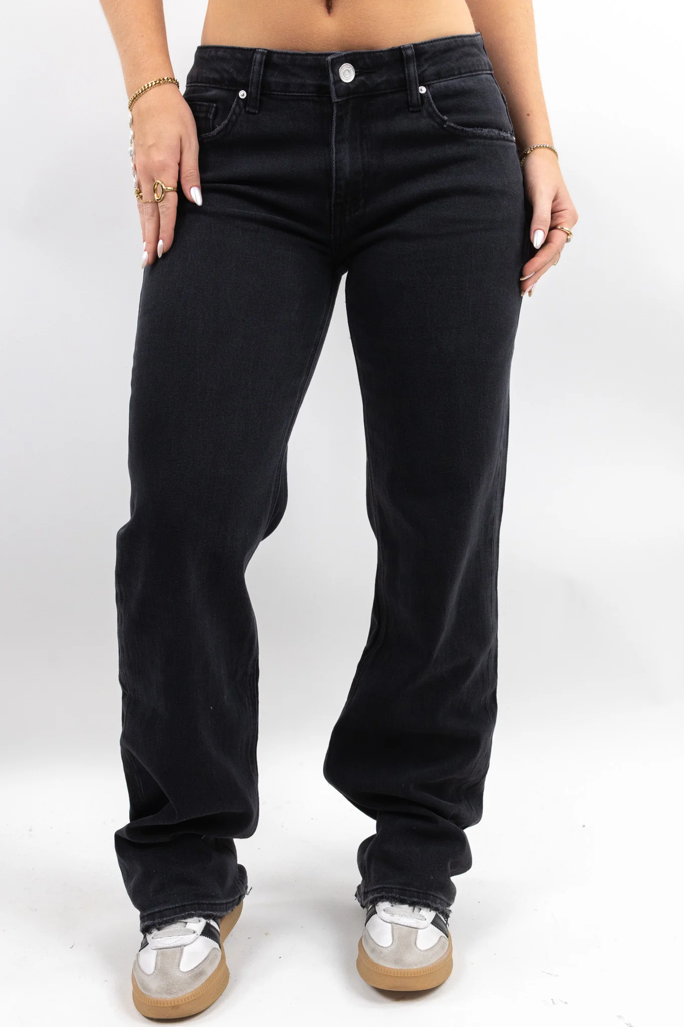 Low Waist Jeans - Image 5
