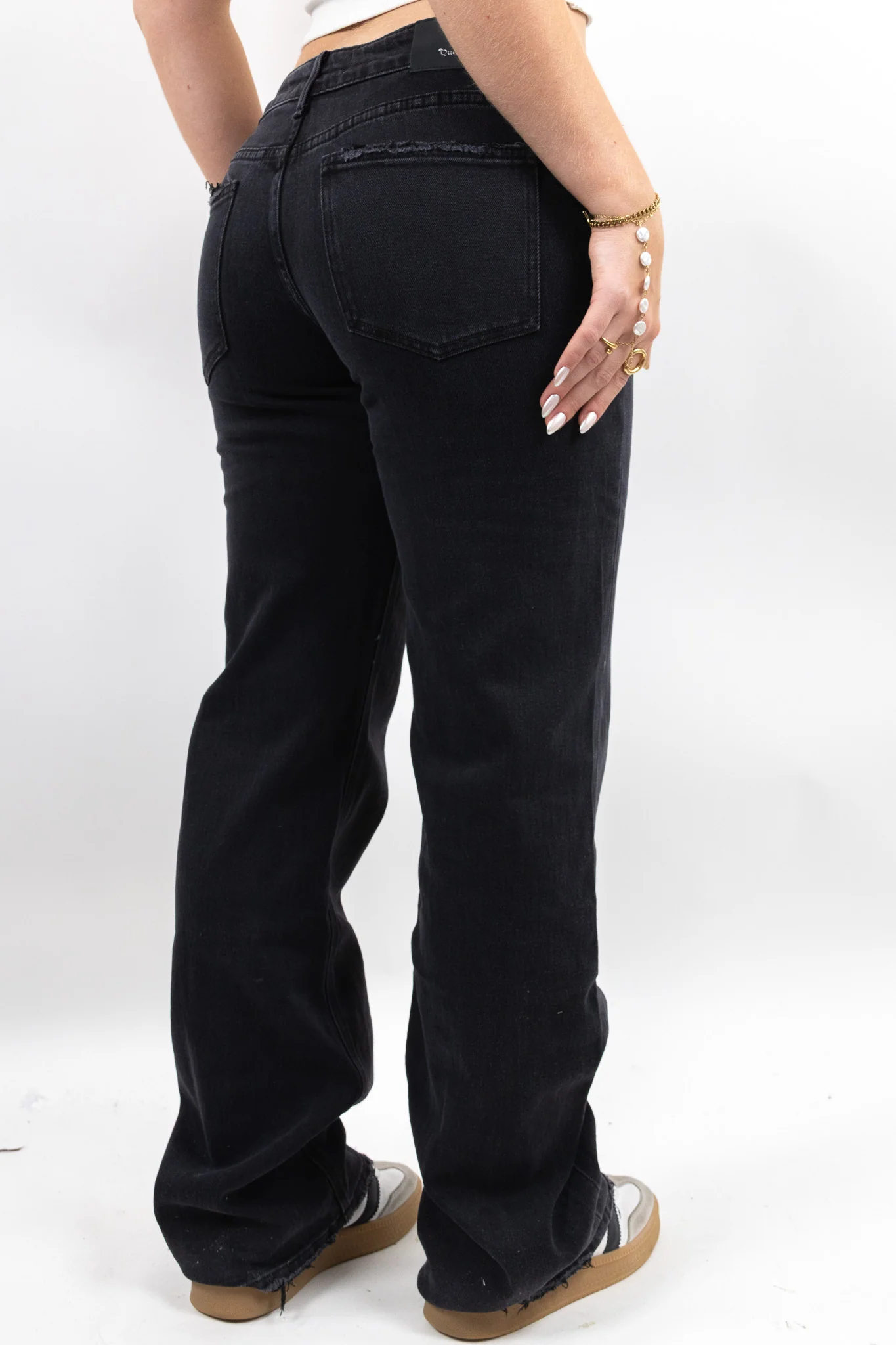Low Waist Jeans - Image 6