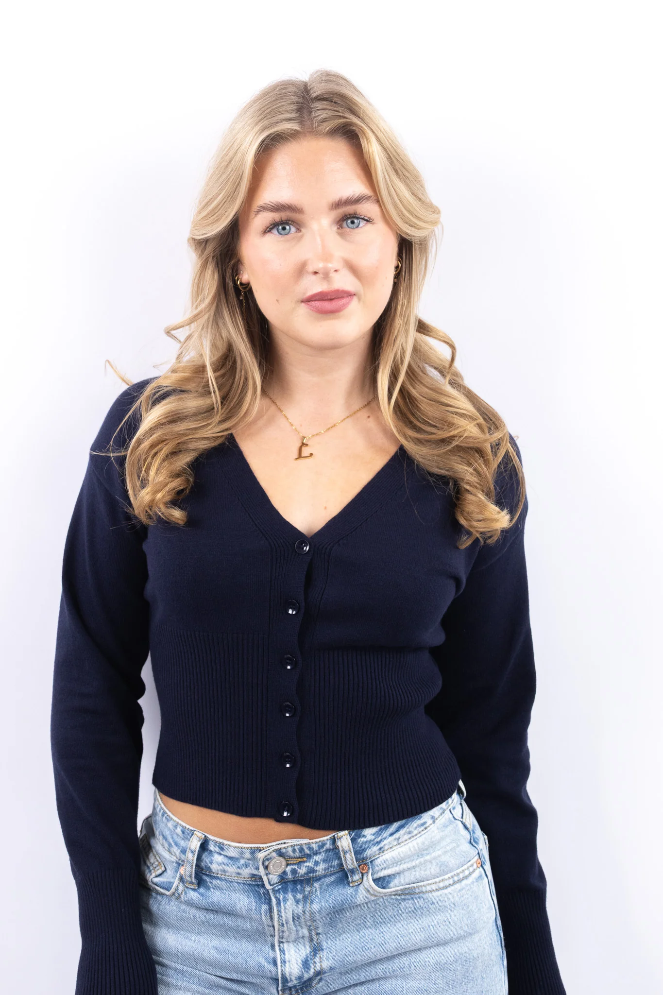 V Neck Cropped Knit - Image 7