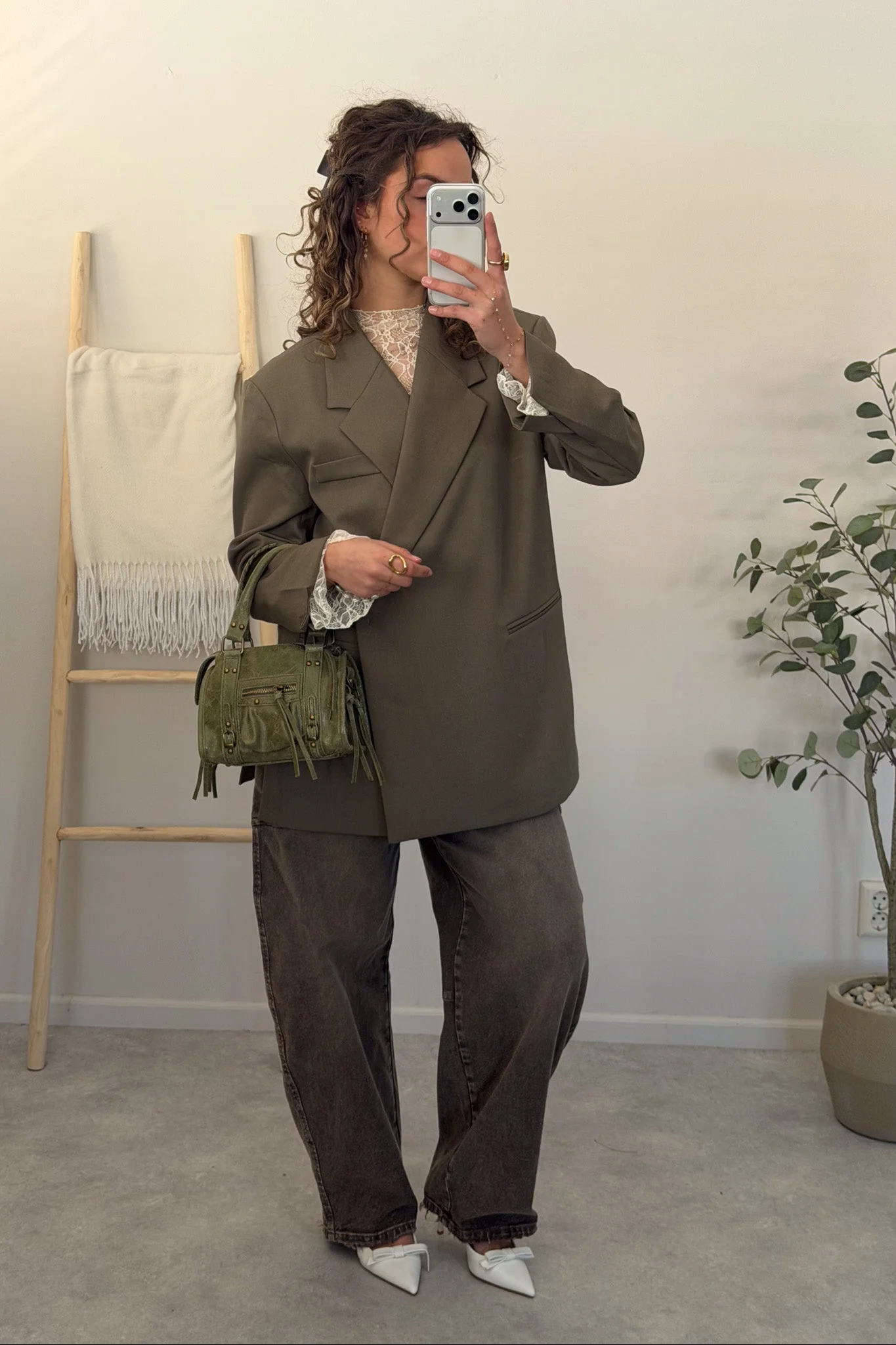 Modern Crossover Blazer - Image 11